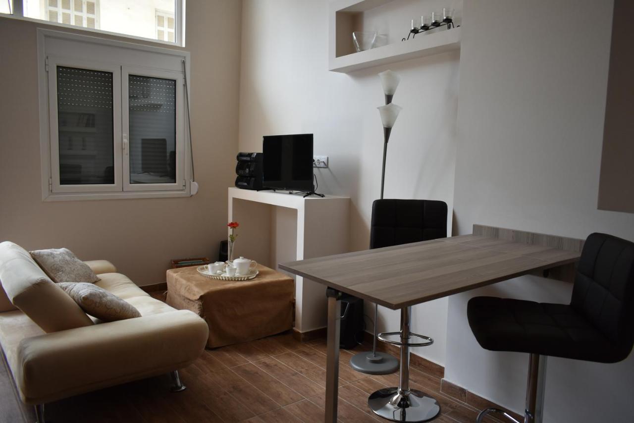 Your Vacation Home In The Center Of Каламата Екстериор снимка