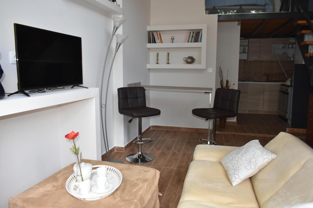 Your Vacation Home In The Center Of Каламата Екстериор снимка