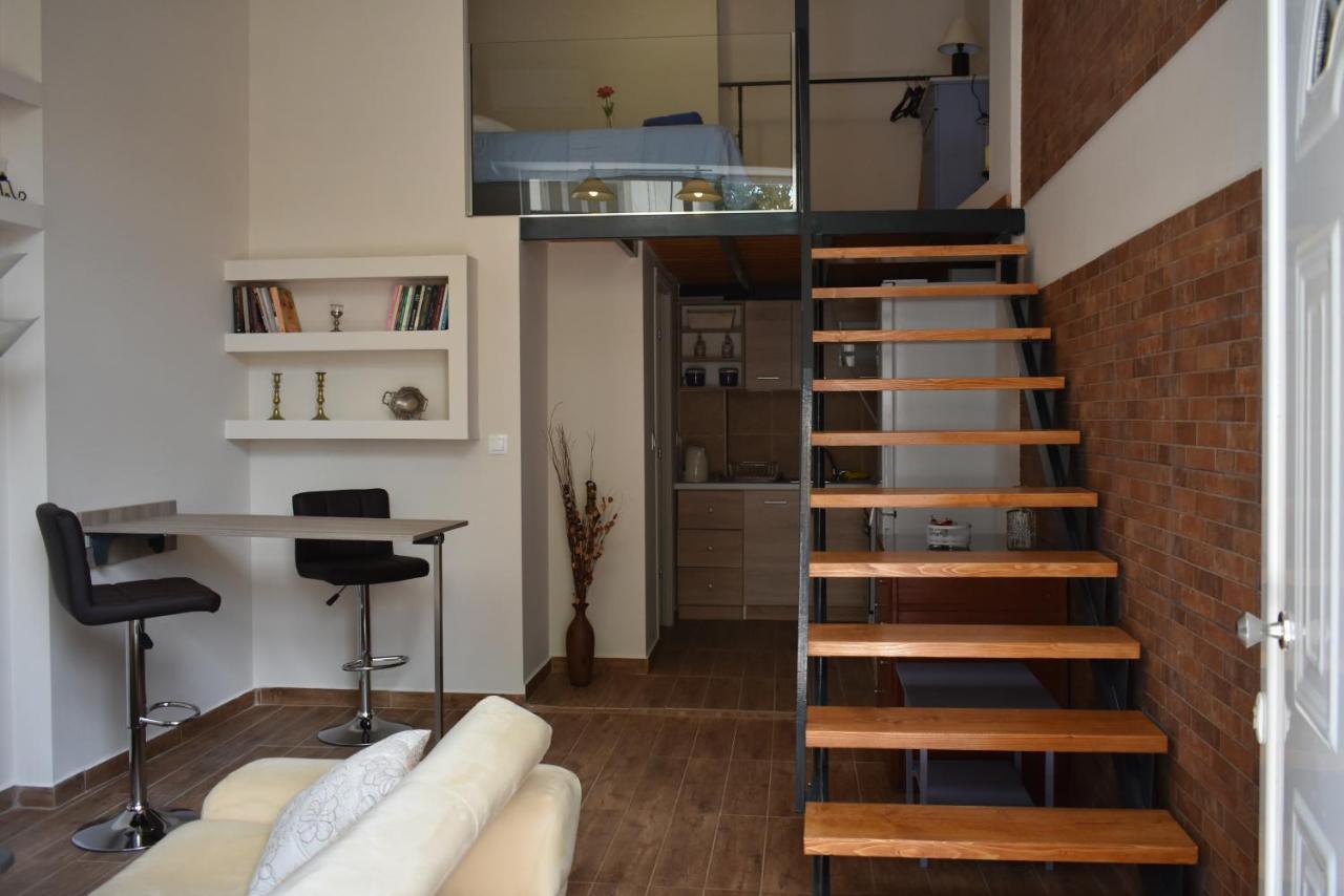 Your Vacation Home In The Center Of Каламата Екстериор снимка