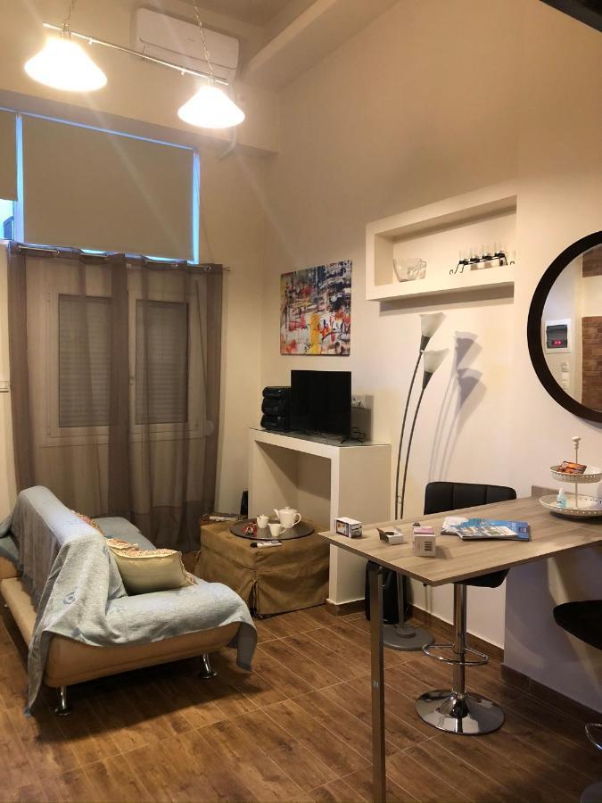 Your Vacation Home In The Center Of Каламата Екстериор снимка